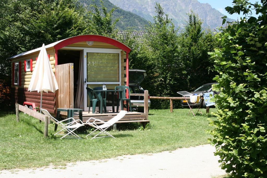 Camping Le Colporteur Hotel Le Bourg-d'Oisans Luaran gambar