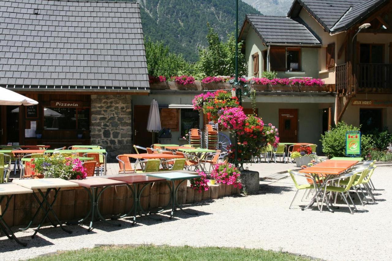Camping Le Colporteur Hotel Le Bourg-d'Oisans Luaran gambar